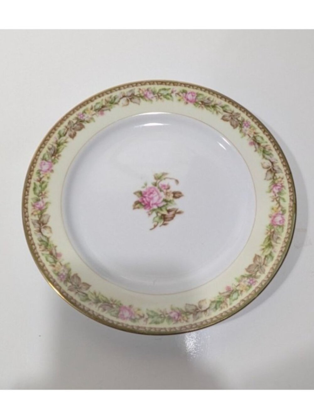 Footo China Japan Floral Rim 7.75-Inch Plate Occupied Japan